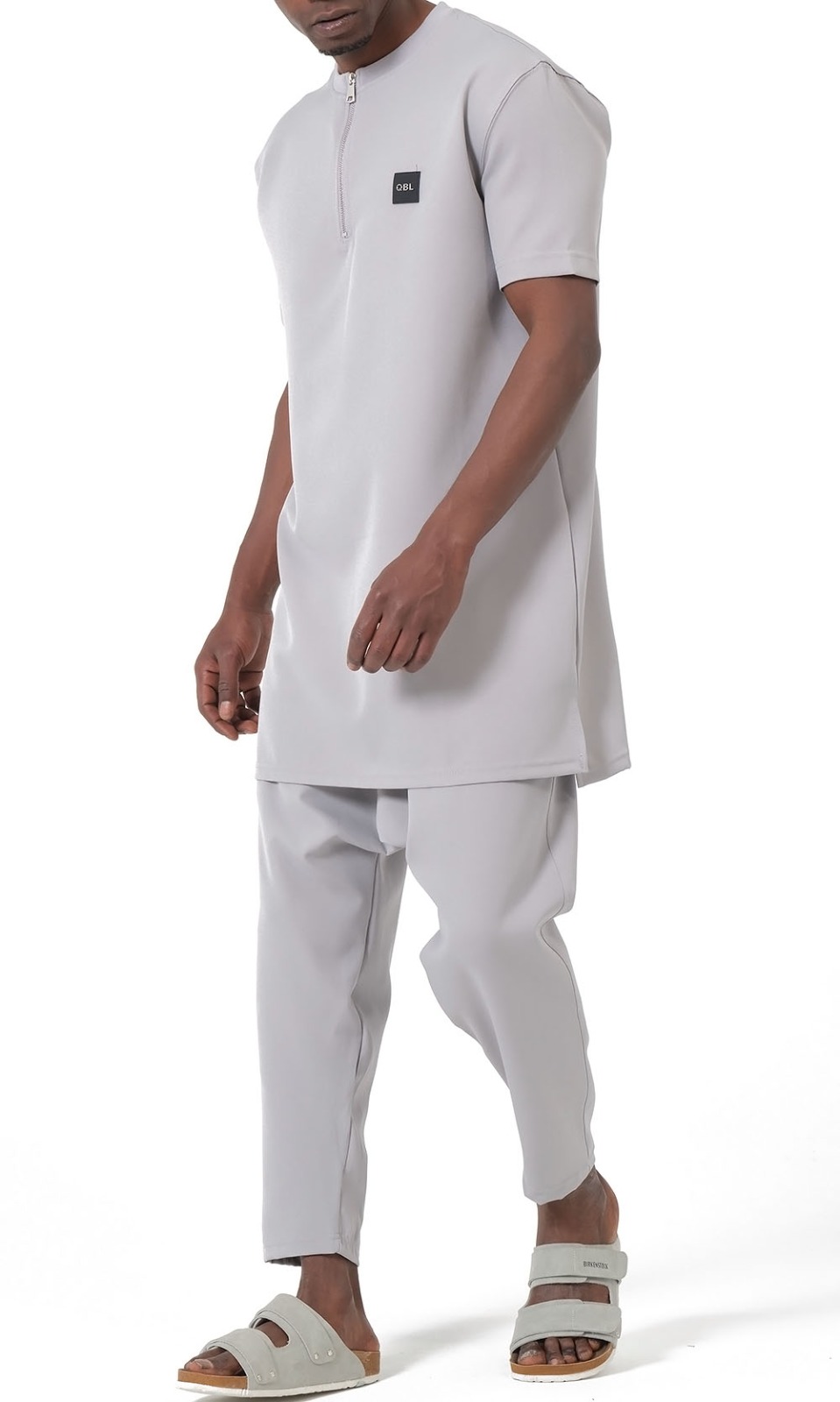 Ensemble Qamis Court Silent gris homme Qabail — tunique zippée sarouel coupe droite modest fashion